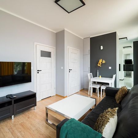 Ochota Deluxe Apartment وارسو المظهر الخارجي الصورة
