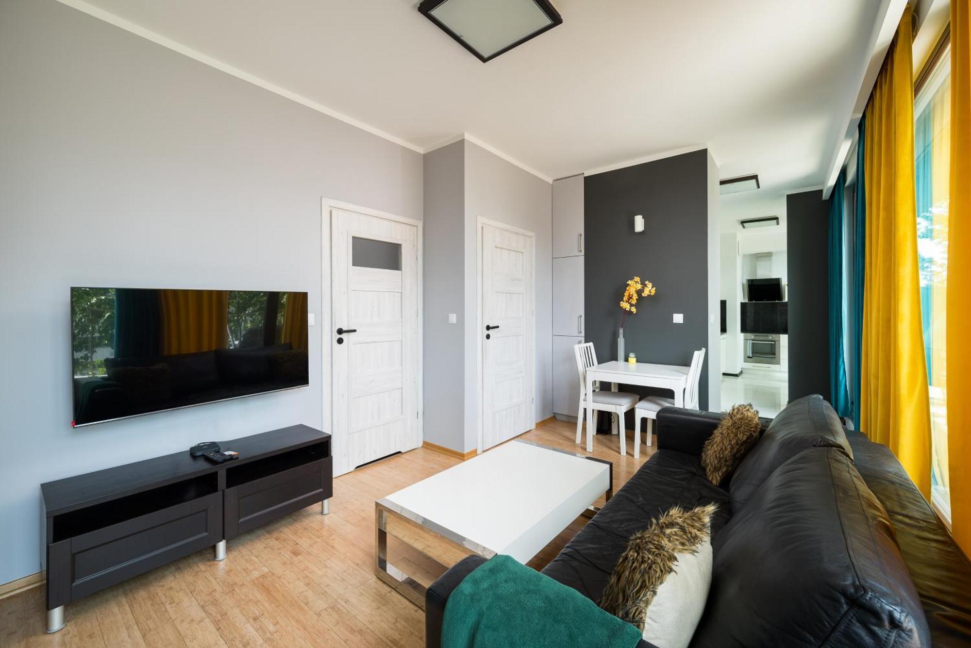 Ochota Deluxe Apartment وارسو المظهر الخارجي الصورة