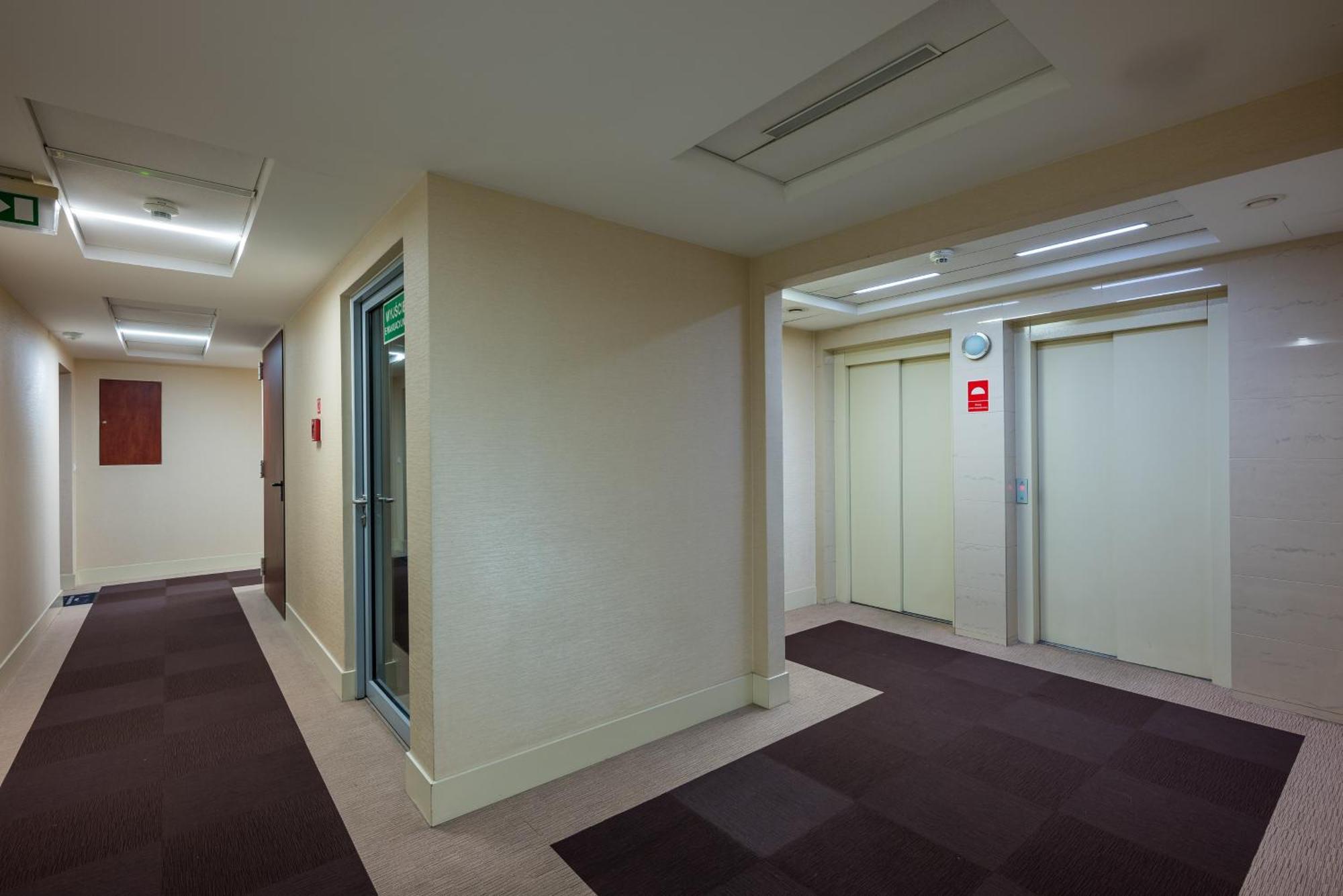 Ochota Deluxe Apartment وارسو المظهر الخارجي الصورة