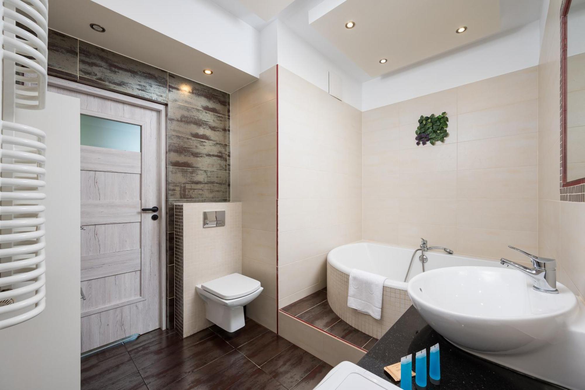 Ochota Deluxe Apartment وارسو المظهر الخارجي الصورة