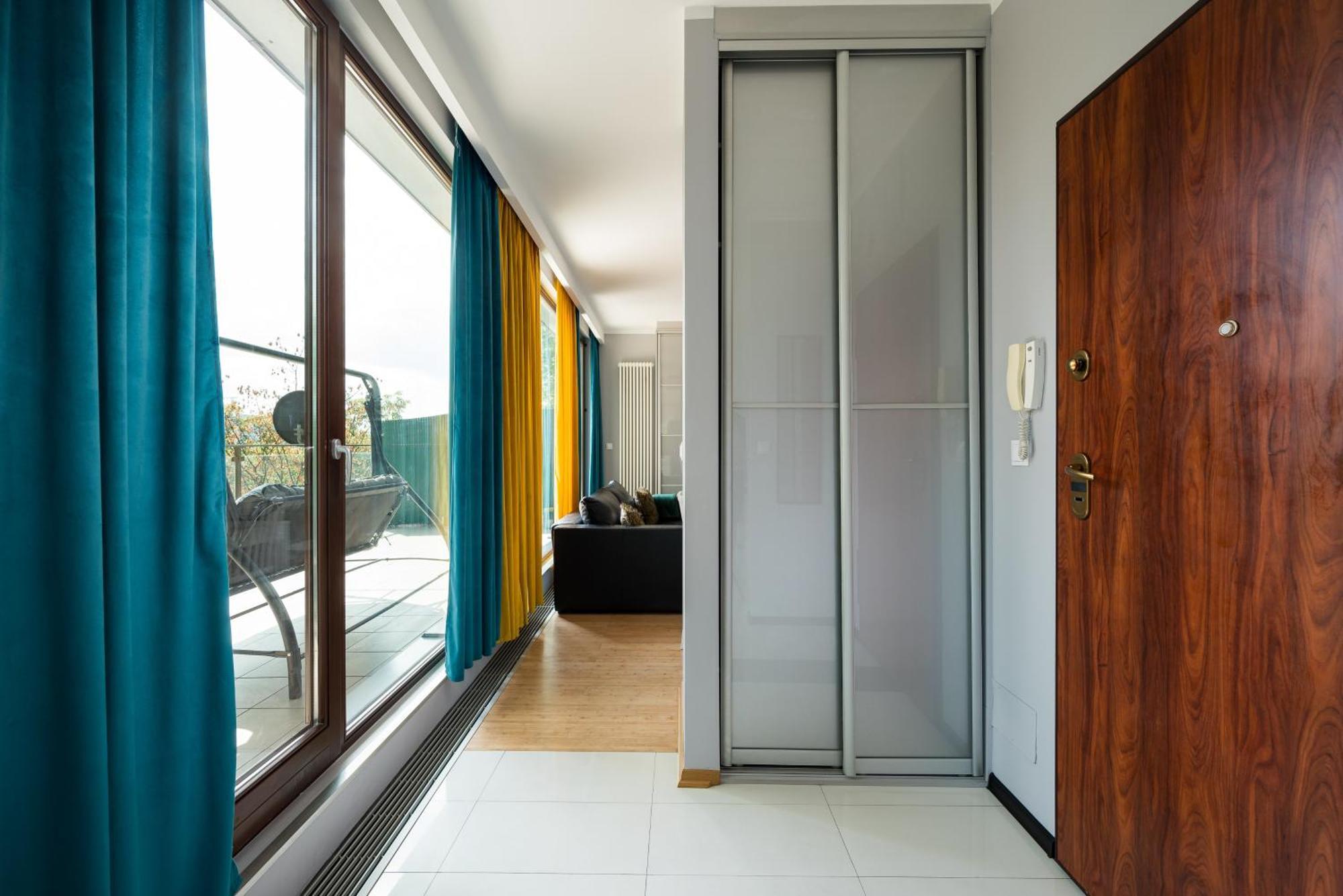 Ochota Deluxe Apartment وارسو المظهر الخارجي الصورة